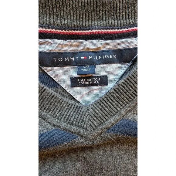 Men's Pre-Owned Size Large Tommy Hilfiger V-Neck Distressed Look Pima Cotton - Picture 3 of 4